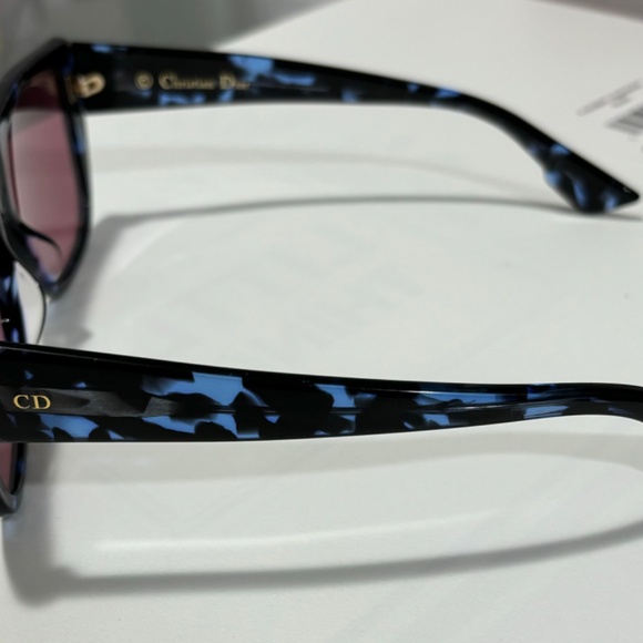 Christian Dior Club 2 - Picture 5 of 5